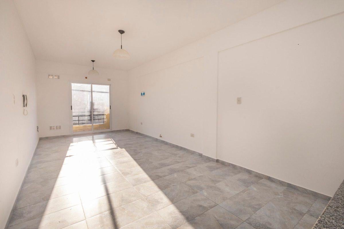 VENTA DEPARTAMENTO SAN JUSTO 2 AMBIENTES BALCON