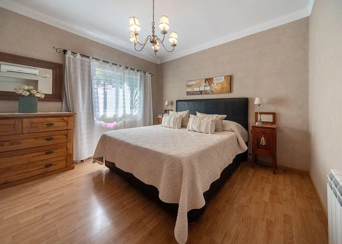 PILAR DEL ESTE VENTA CASA JARDIN PILETA COCHERA 2