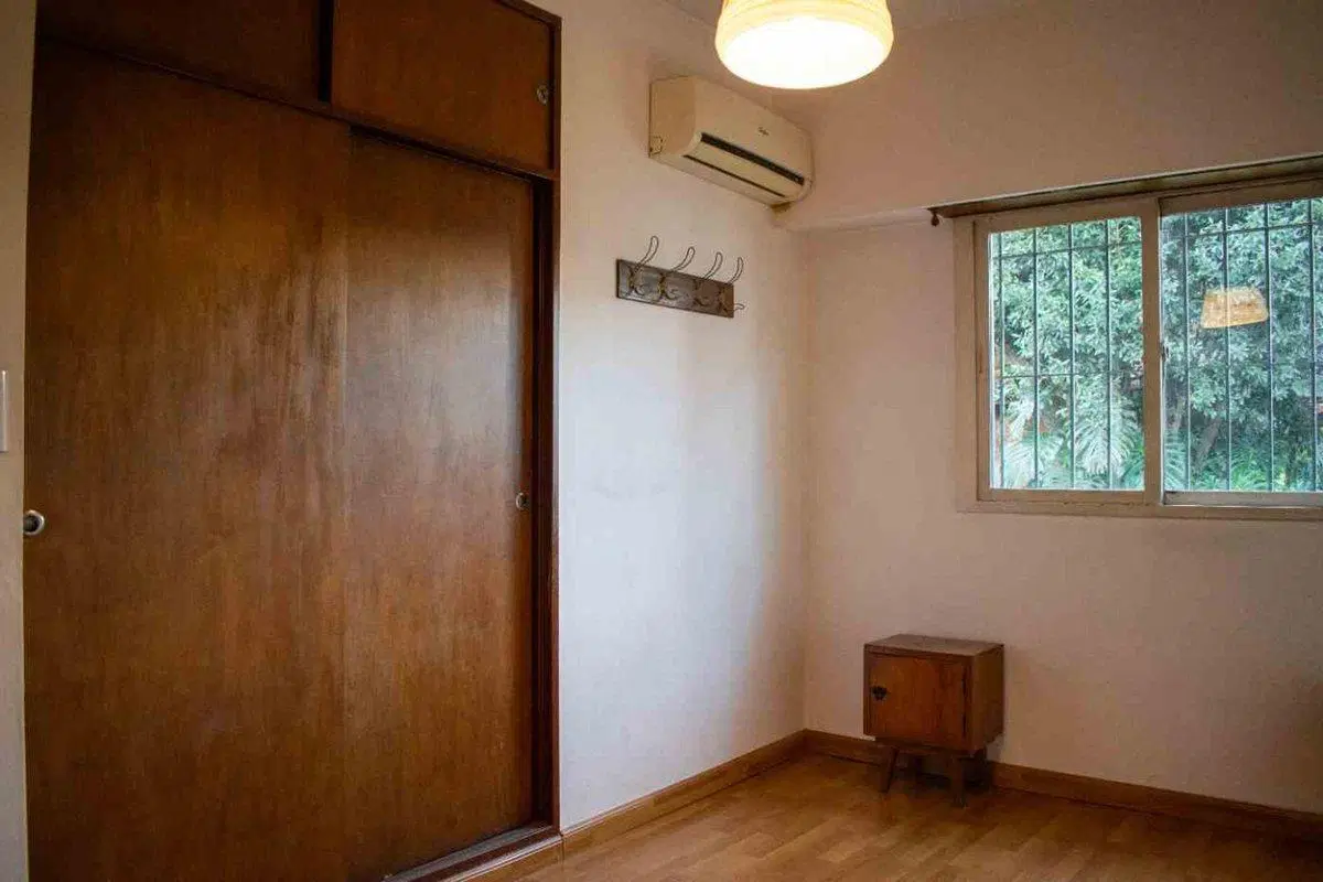 VENTA CASA 4 AMB, JARDIN, COCH EN HAEDO, HERMOSA!! 5
