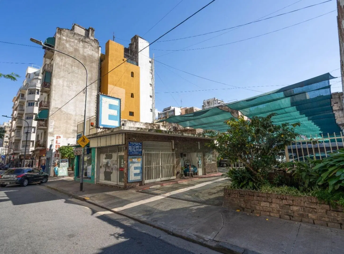LOTE A DOS CALLES CON DOS LOCALES ACEPTA PERMUTA! 5