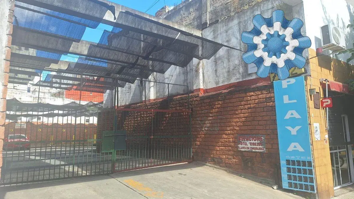 LOTE A DOS CALLES CON DOS LOCALES ACEPTA PERMUTA! 4