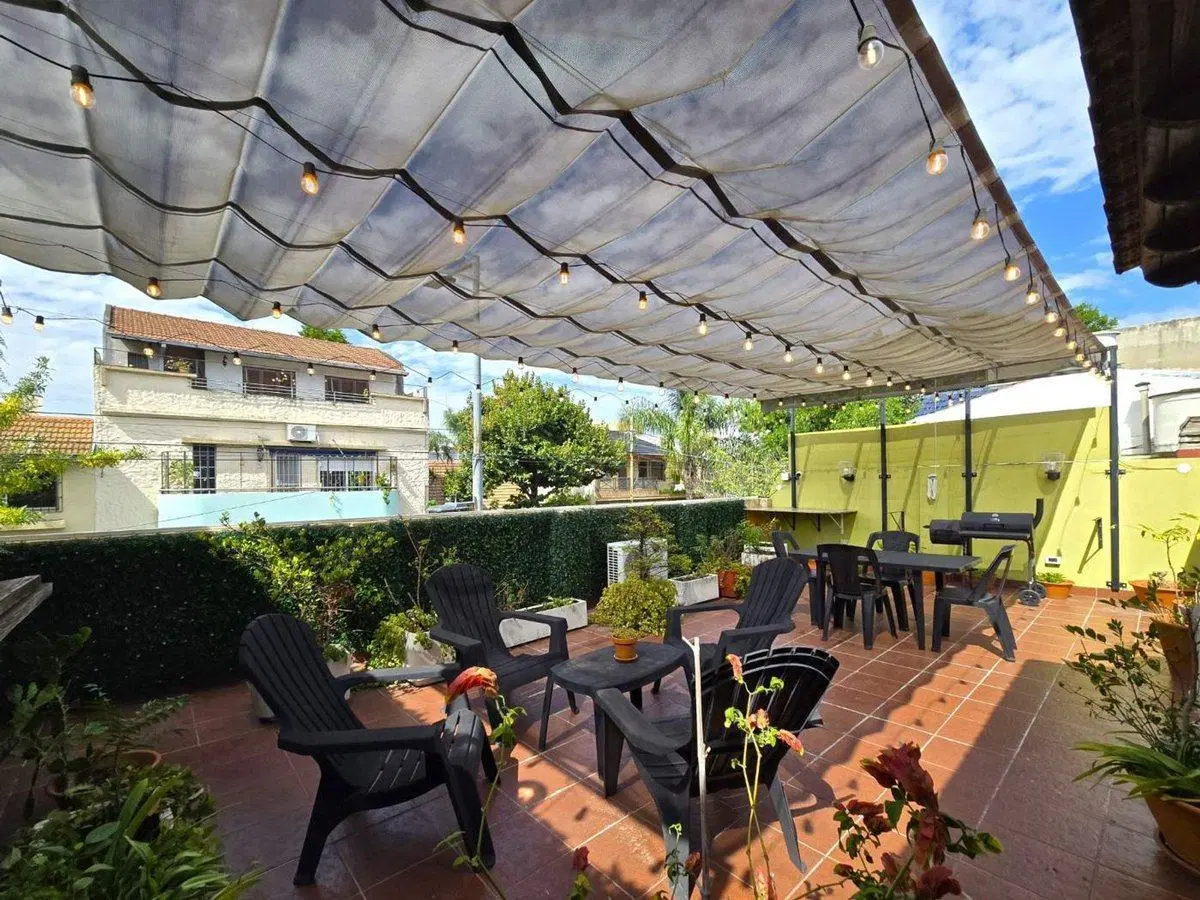 VENTA CASA DE 6 AMBIENTES CON PATIO Y 2 TERRAZAS 5