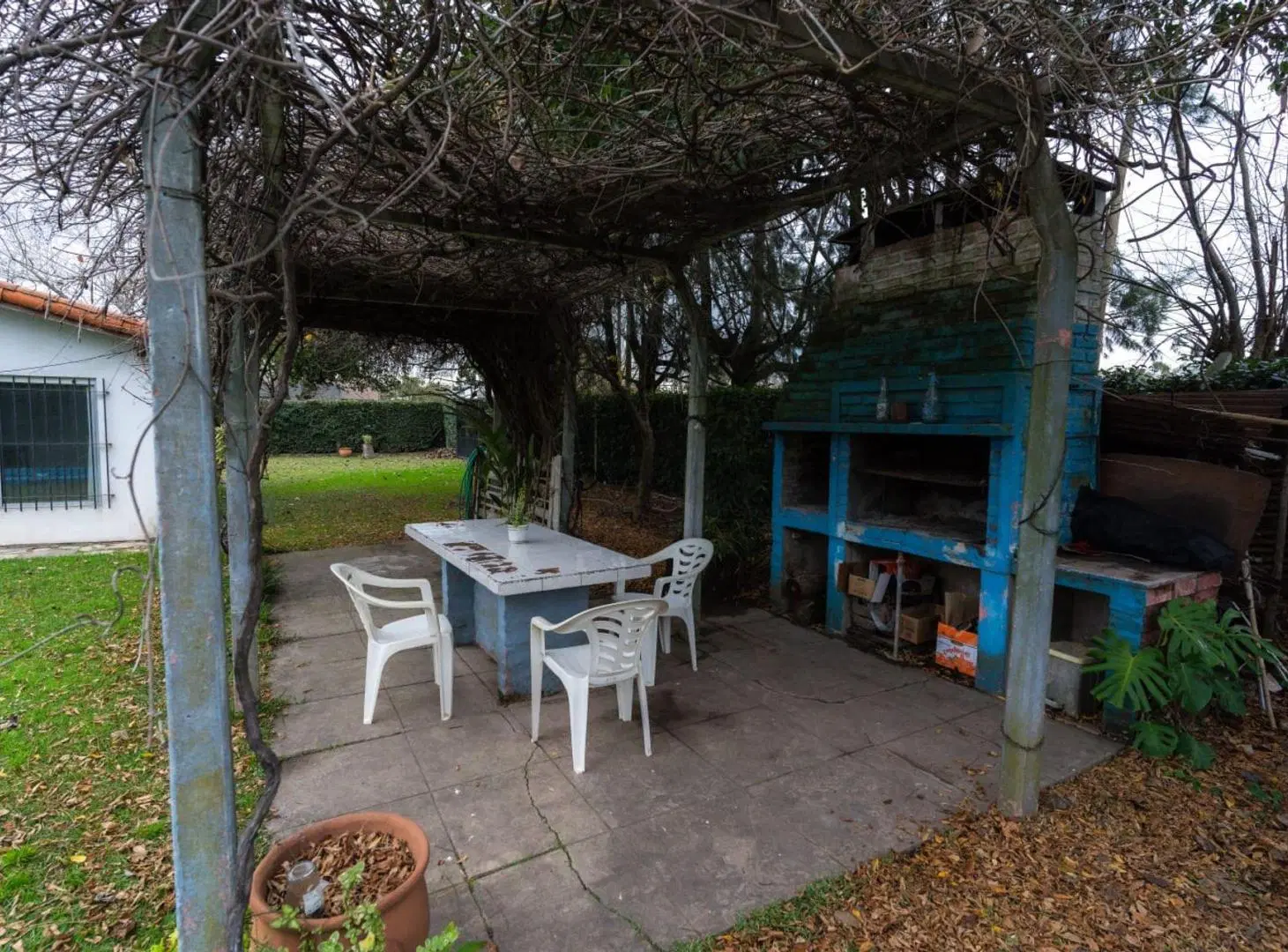 VENTA CASA CON PILETA, PARQUE Y PARRILA MARCOS PAZ 3