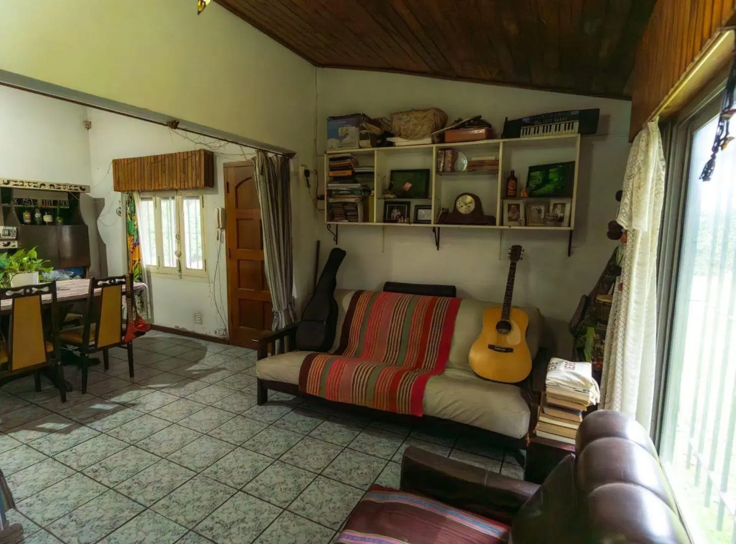 VENTA CASA CON PILETA, PARQUE Y PARRILA MARCOS PAZ 5