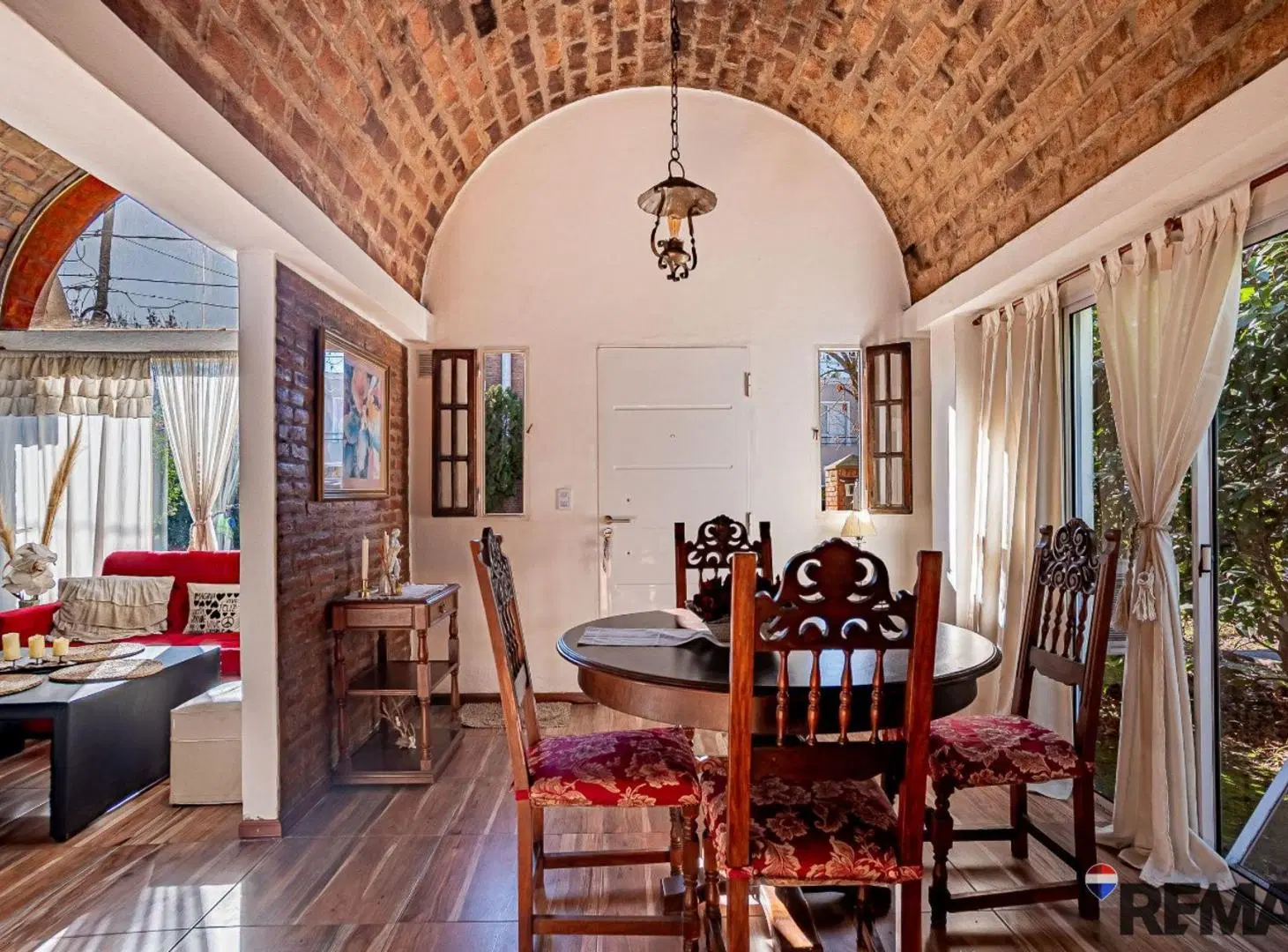 VENTA CASA 4 AMB + ESCRITORIO-PILETA-APTO CREDITO 4