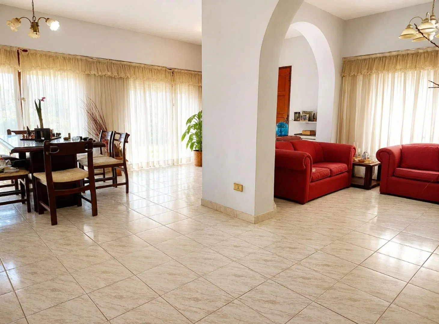 VENTA CASA 4 AMB + DEPENDENCIA PERMUTA R. MEJIA 2