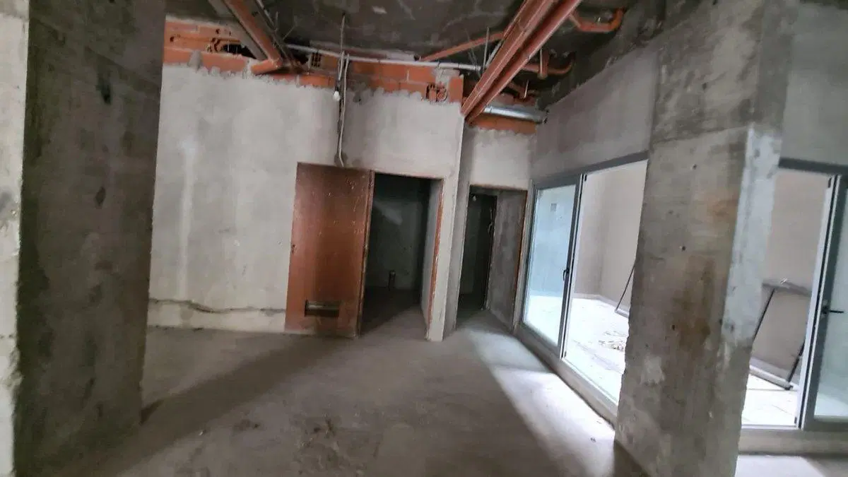 VENTA LOCAL  COMERCIAL PB  FRENTE NUÑEZ  ESTRENAR 3