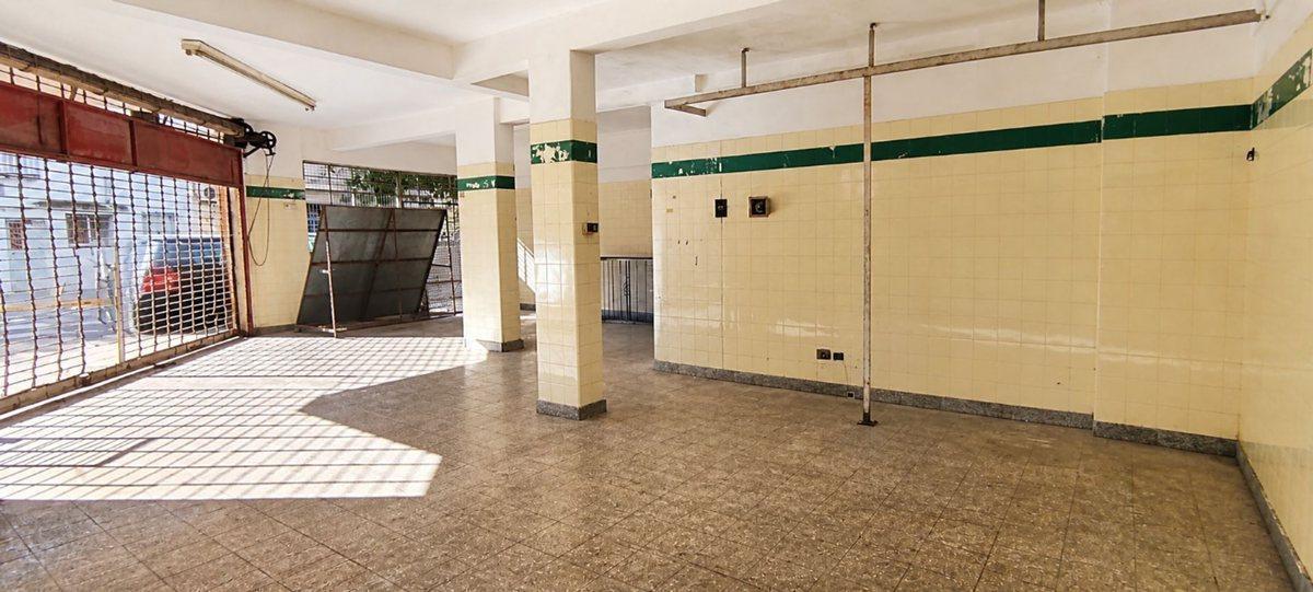 Foto de LOCAL COMERCIAL EN ESQUINA – GRAN POTENCIAL, imagen 2