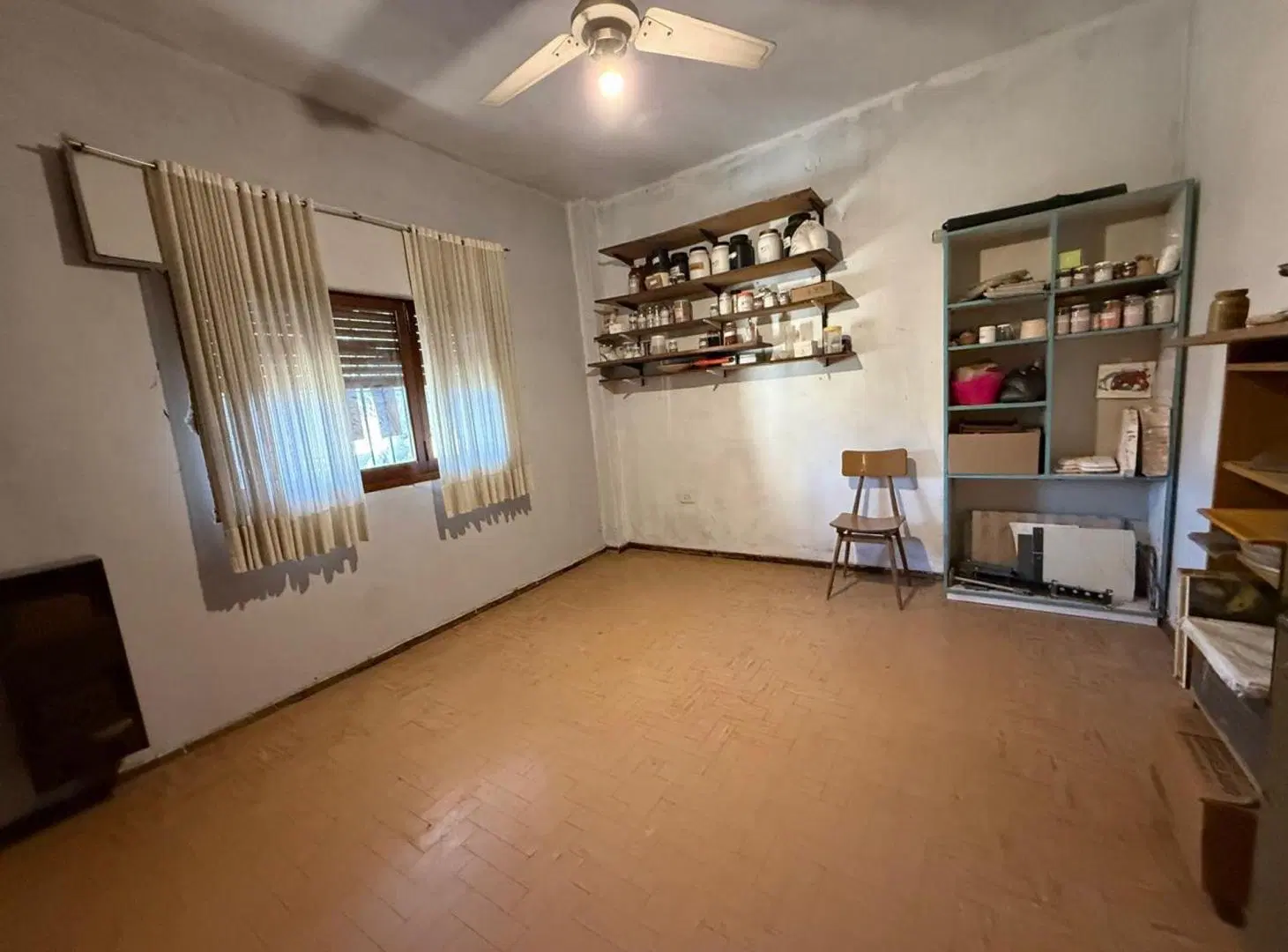 CASTELAR: VENTA CASA SOBRE LOTE PROPIO 4