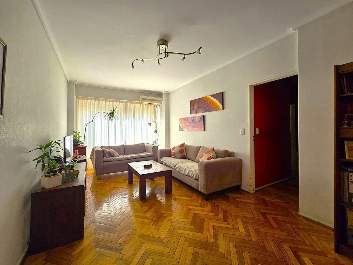 VENTA TRES AMBIENTES C/ BALCÓN EN TORRE COLEGIALES 4
