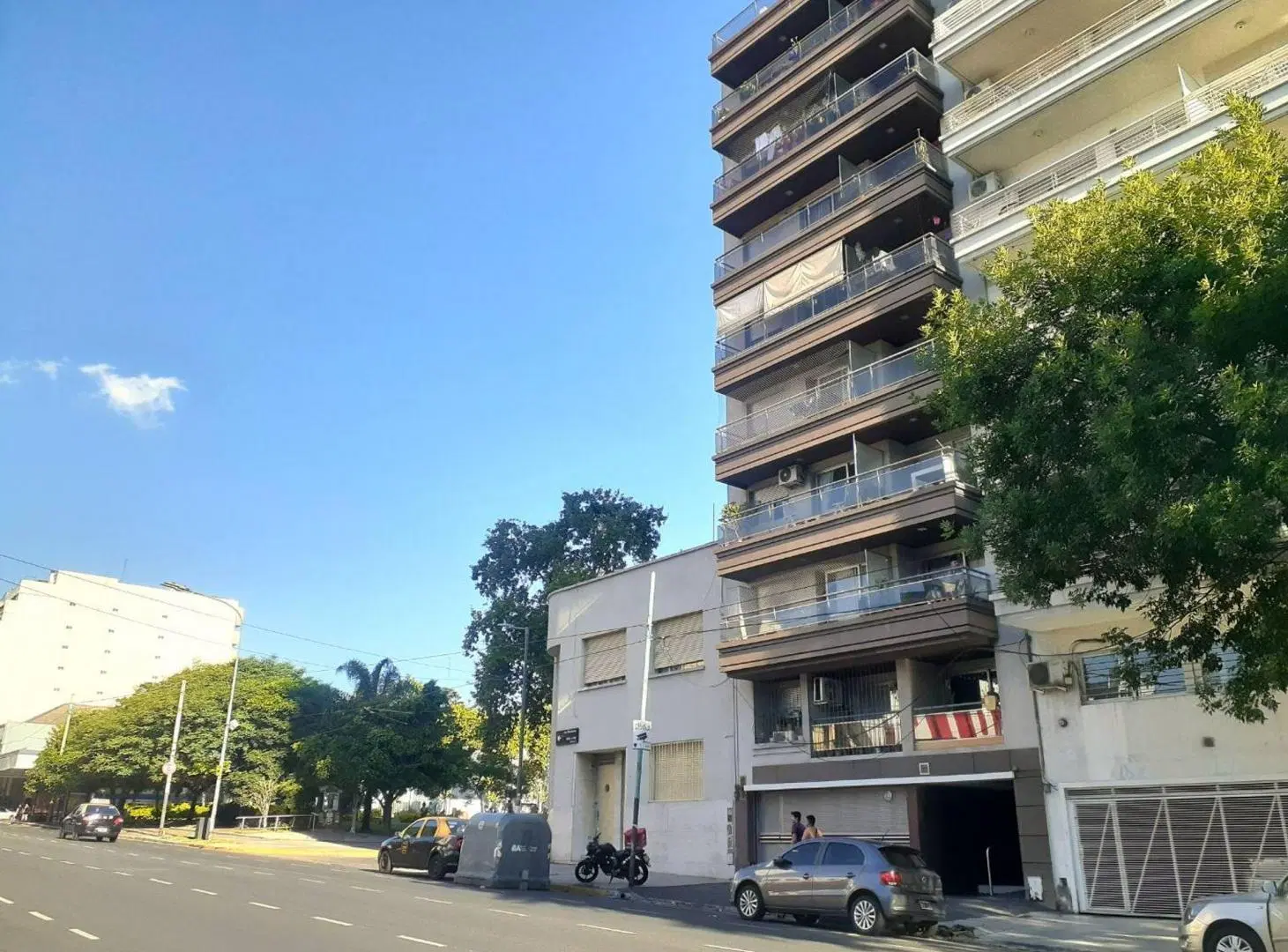 VENTA MONOAMBIENTE BALCÓN COCHERAS  BUENA RENTA!! 3