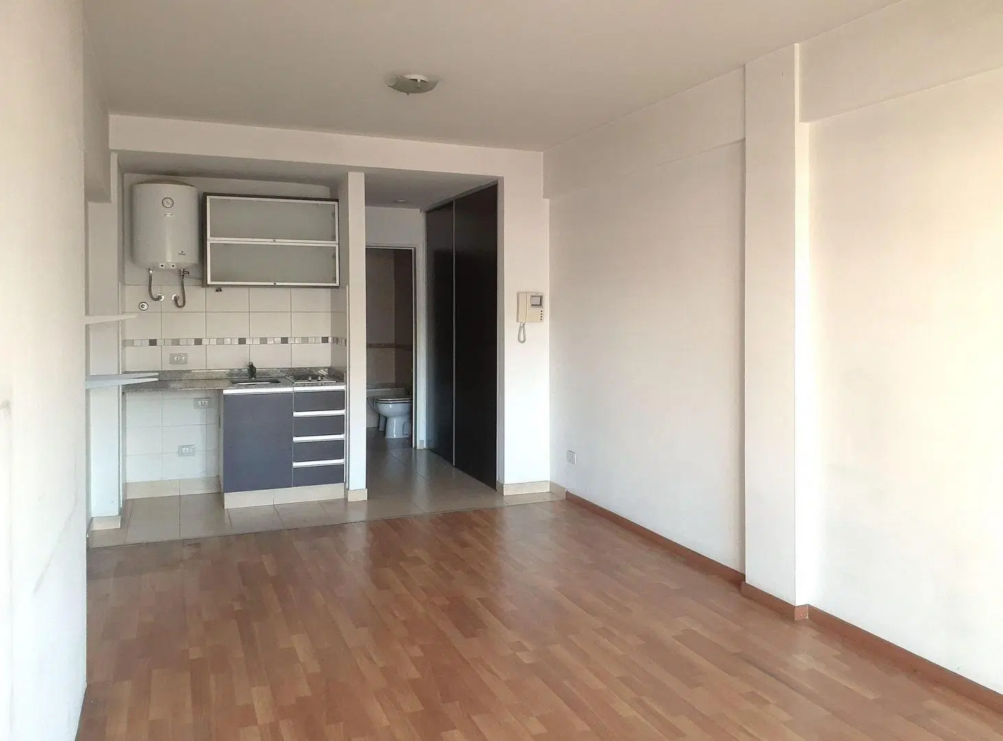 VENTA MONOAMBIENTE BALCÓN COCHERAS  BUENA RENTA!! 4