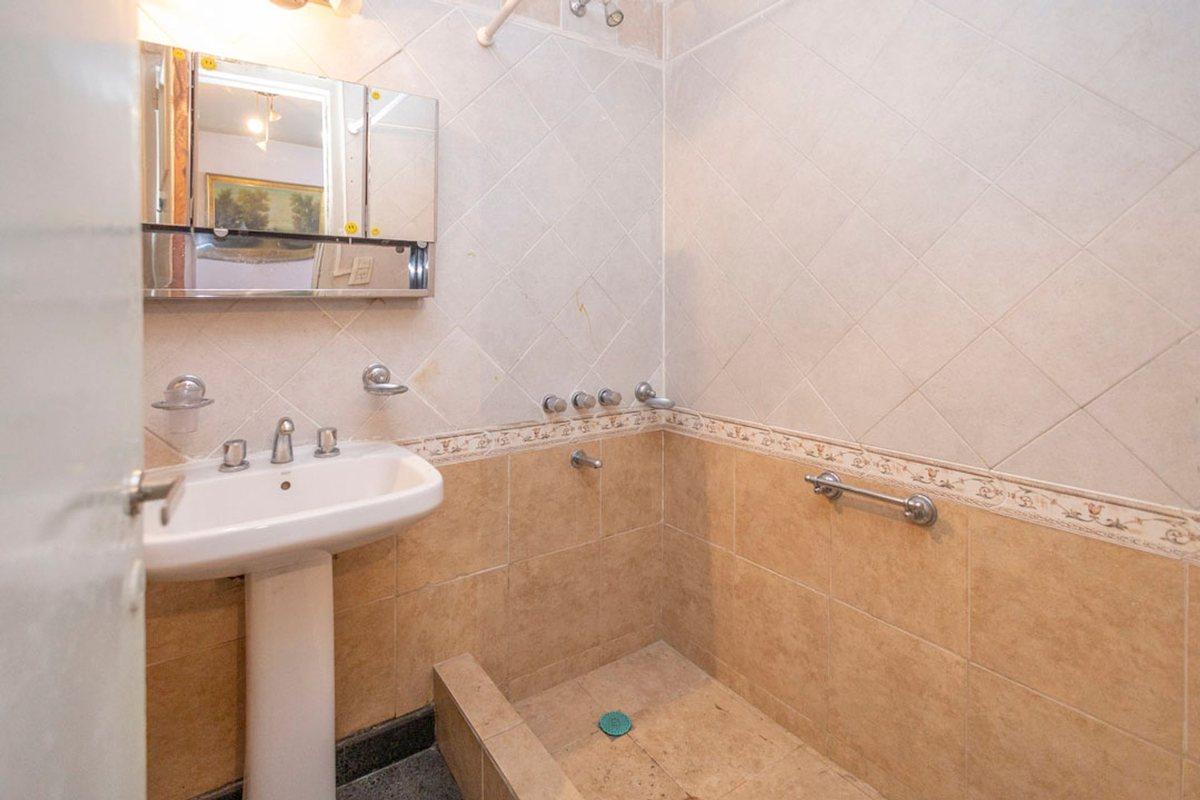 Foto de VELEZ SARFIELD 2 AMB PB CON PATIO BAJAS EXPENSAS, imagen 1