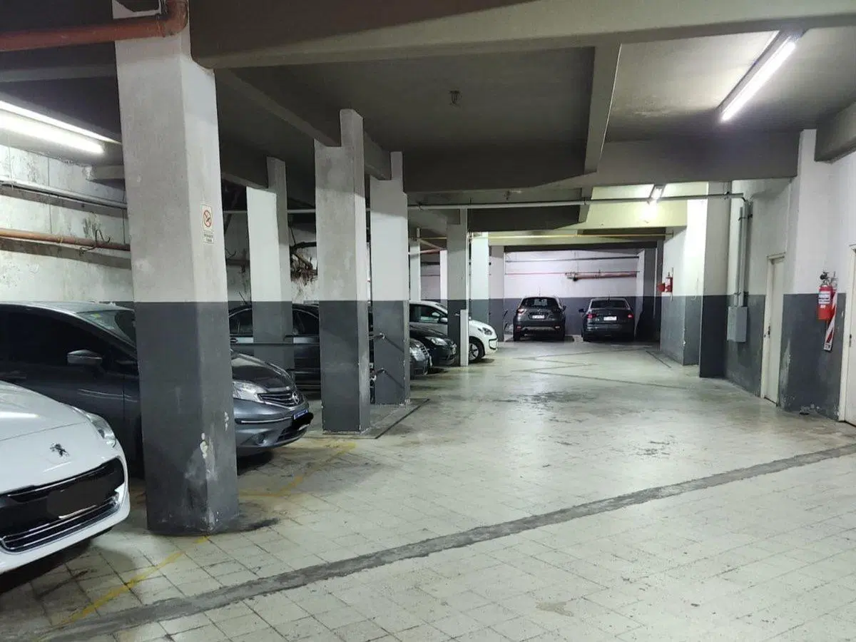COCHERA EN VENTA- MONTEVIDEO Y BME. MITRE 2