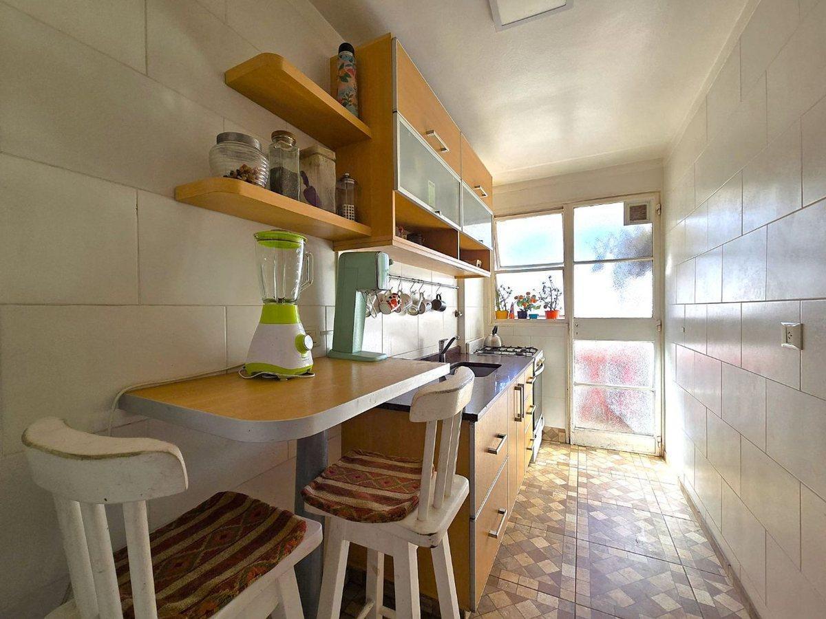 Foto de VENTA TRES AMBIENTES C/ BALCÓN EN TORRE COLEGIALES, imagen 4