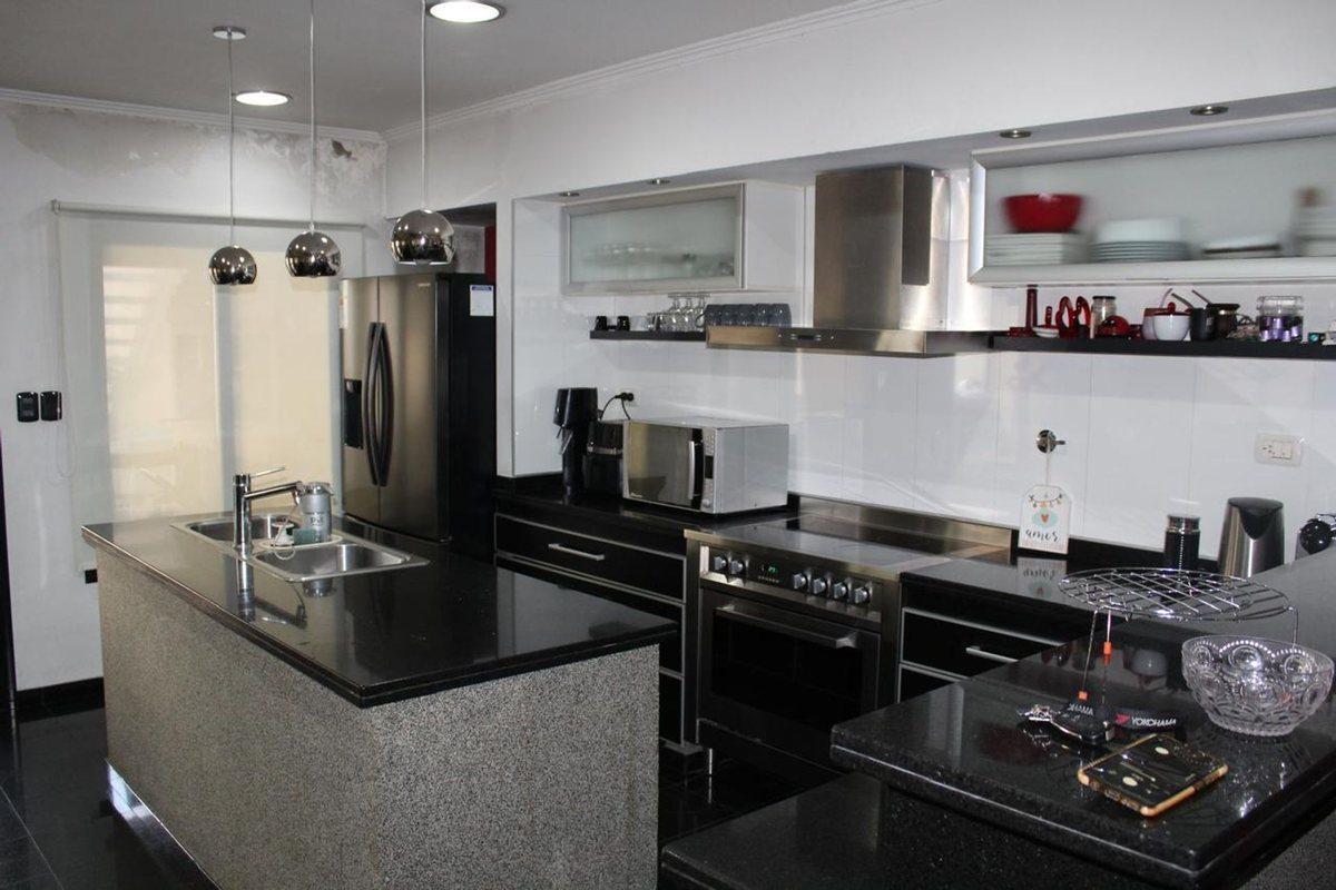 Foto de VENTA CHALET 4 AMBIENTES, M. MORENO 700 MORON, imagen 1