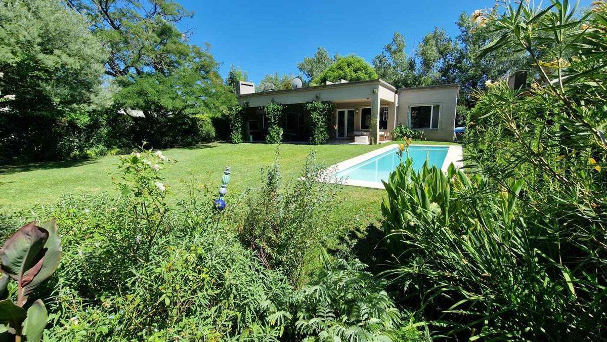 Foto de CASA 3 AMBIEN/C/PILETA/JARDIN /GALERIA/LAS PALMAS, imagen 3