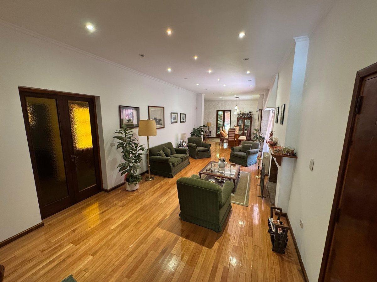 Foto de CASA 5/AMB+ESCRITORIO/GARAJE/PATIO/PILETA/QUINCHO!, imagen 1