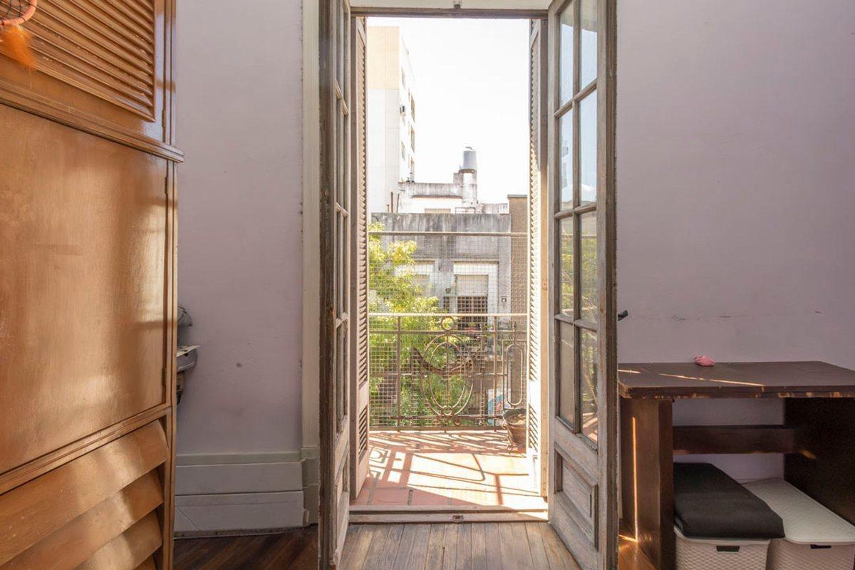 Foto de COMODO DEPARTAMENTO DE 4 AMBIENTE CON DEPENDENCIA!, imagen 2