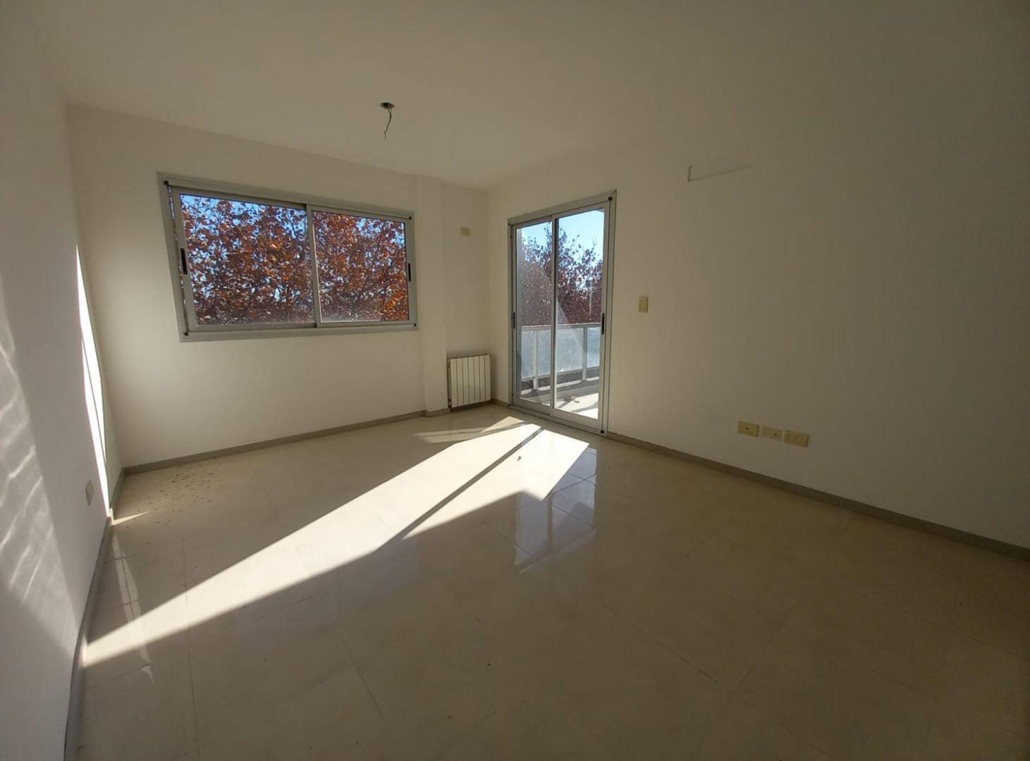 Foto de Departamento 3 Ambientes en Venta, MORON!, imagen 2