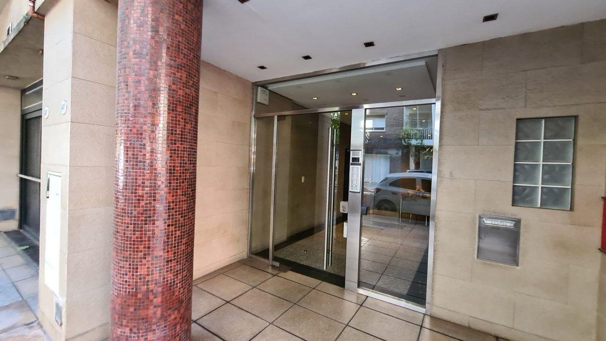 Foto de VENTA DEPTO 3 AMBIENTES CON BALCÓN COCHERA FIJA, imagen 2