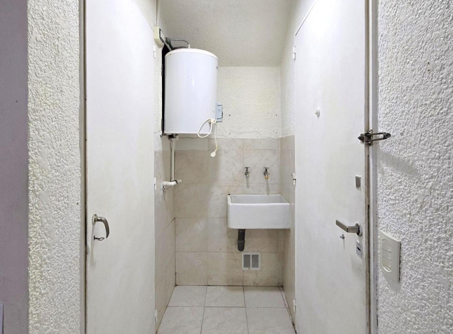 Foto de VENTA MONOAMBIENTE CON PATIO EN MONTE CASTRO, imagen 5
