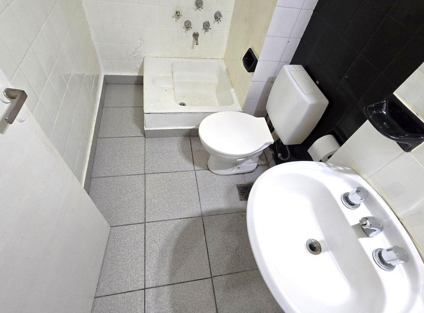 Foto de VENTA MONOAMBIENTE CON PATIO EN MONTE CASTRO, imagen 1