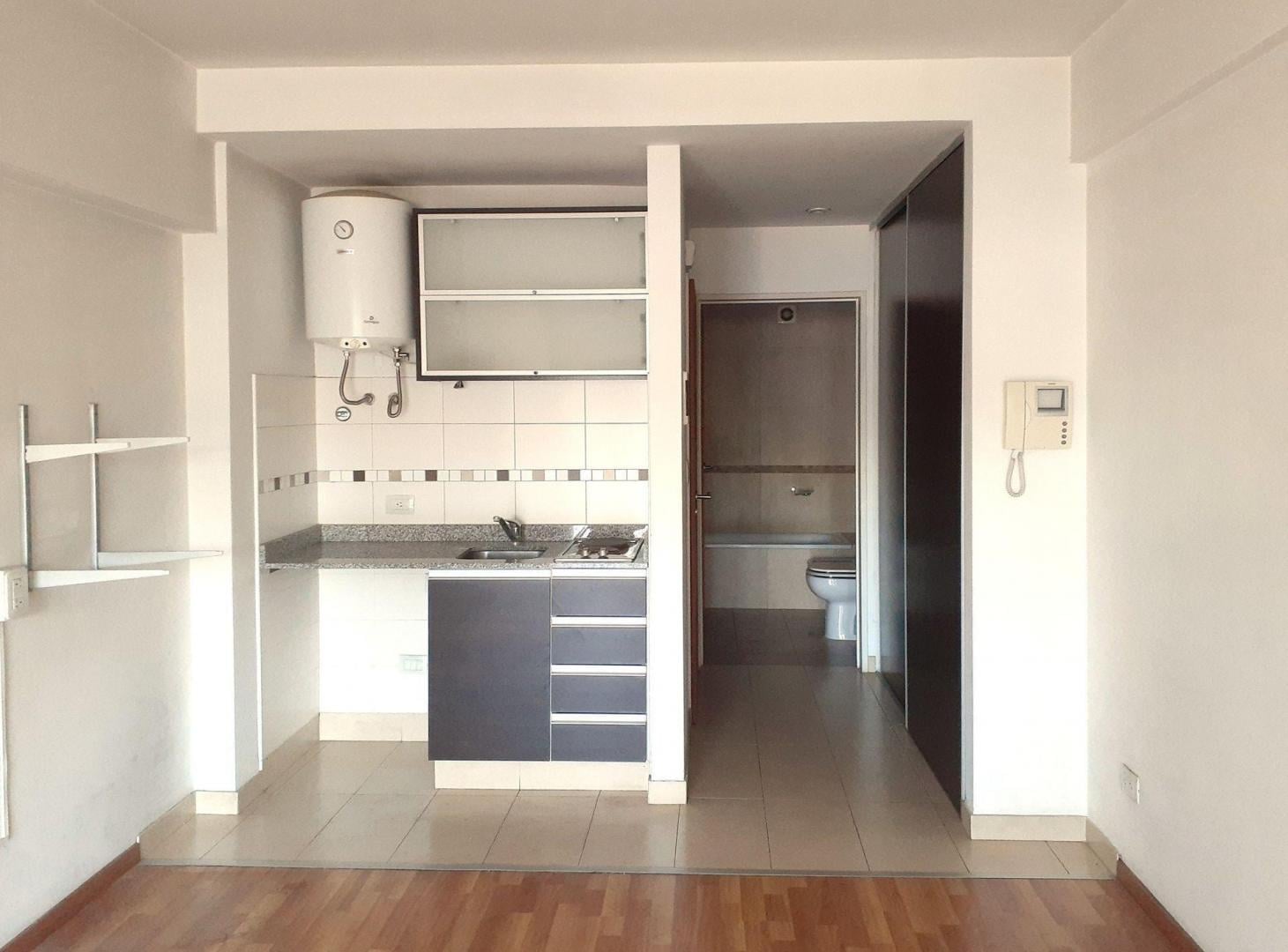 Foto de VENTA MONOAMBIENTE BALCÓN COCHERAS BUENA RENTA!!, imagen 5