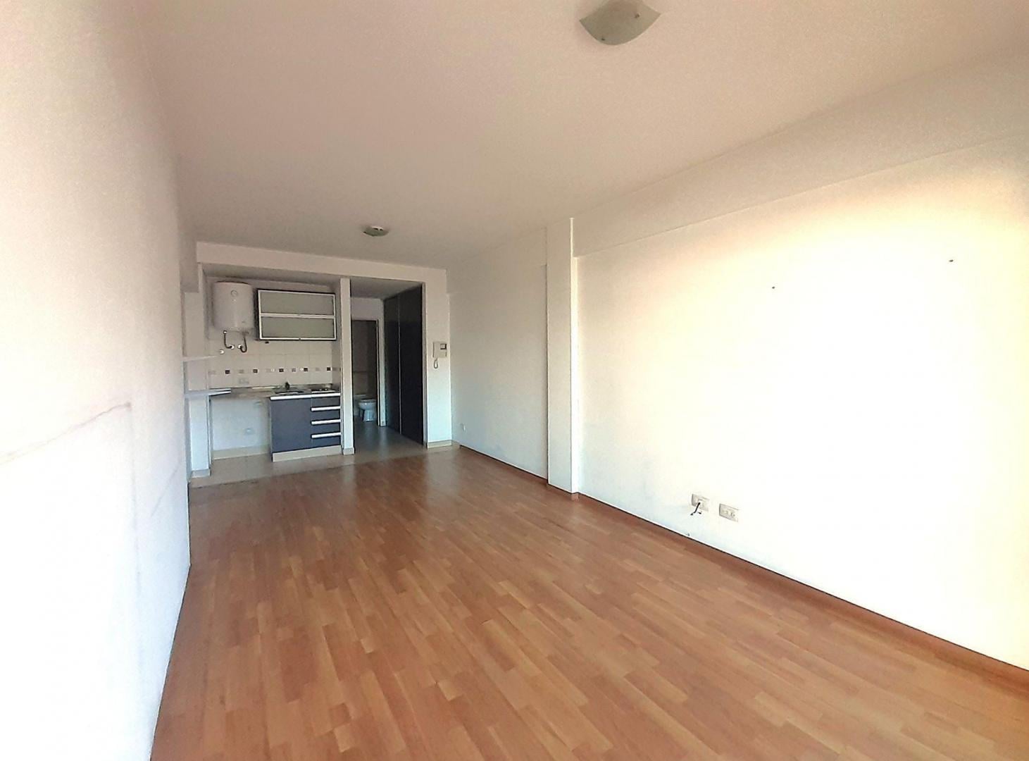 Foto de VENTA MONOAMBIENTE BALCÓN COCHERAS BUENA RENTA!!, imagen 2