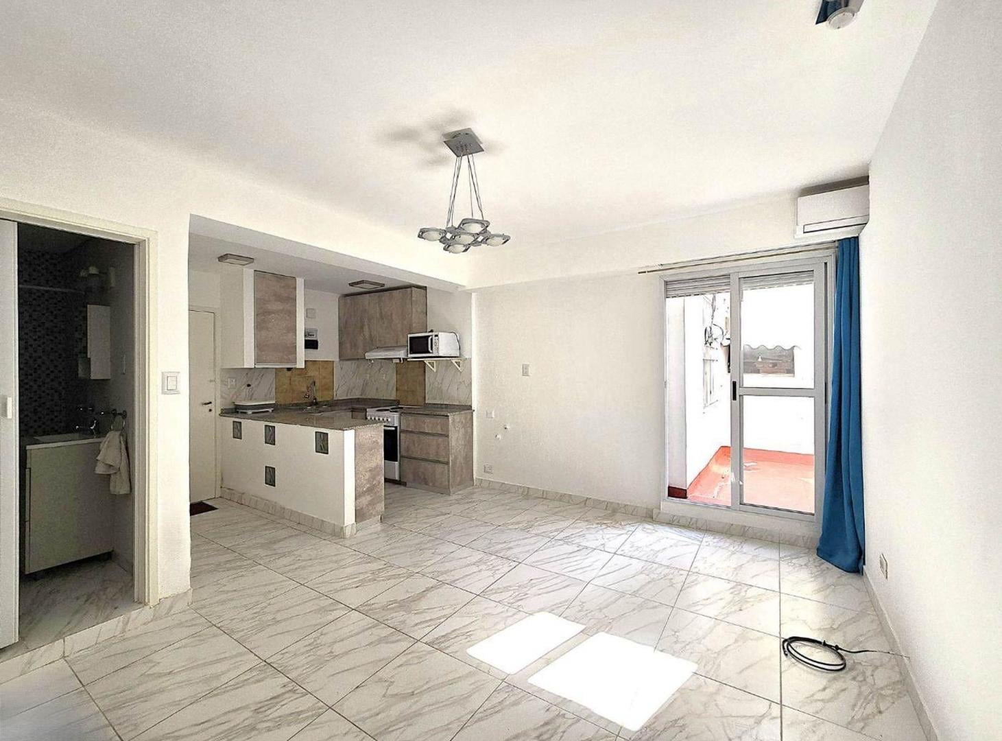 Foto de VENTA 2 AMBIENTES CON PATIO SAN NICOLÁS RECICLADO, imagen 1