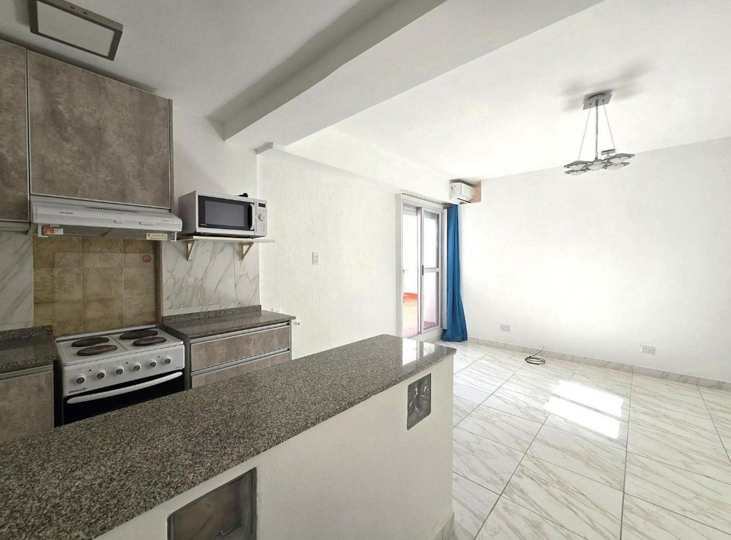Foto de VENTA 2 AMBIENTES CON PATIO SAN NICOLÁS RECICLADO, imagen 2