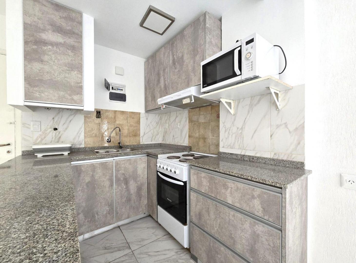 Foto de VENTA 2 AMBIENTES CON PATIO SAN NICOLÁS RECICLADO, imagen 5