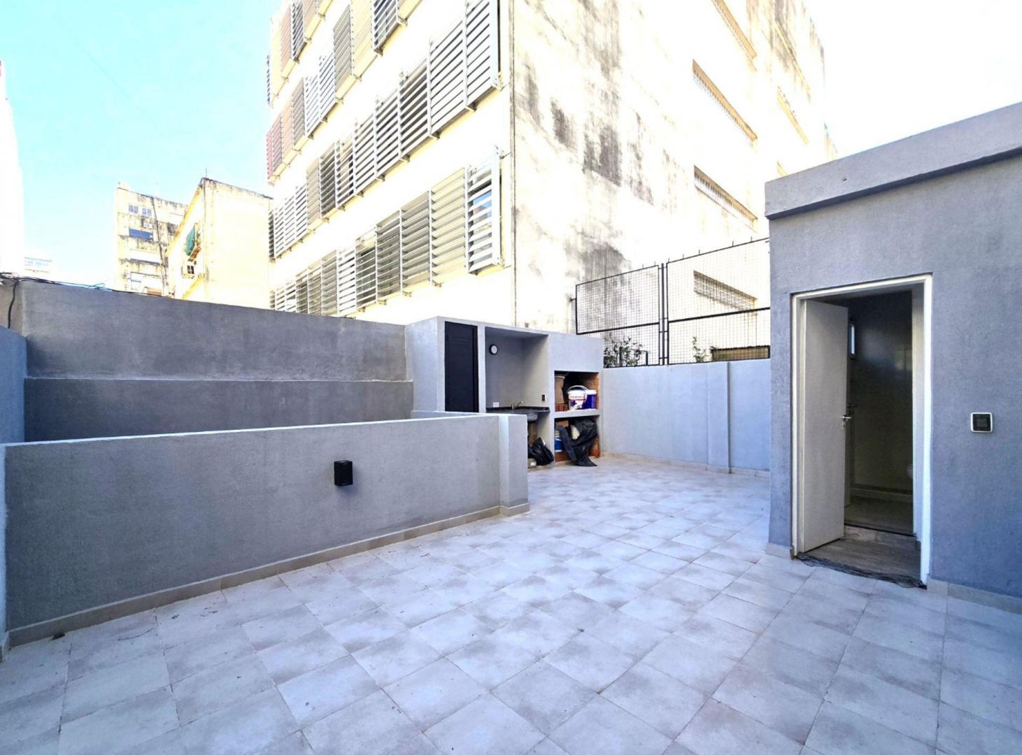 Foto de VENTA PH CUATRO AMBIENTES CON TERRAZA EN BELGRANO, imagen 2