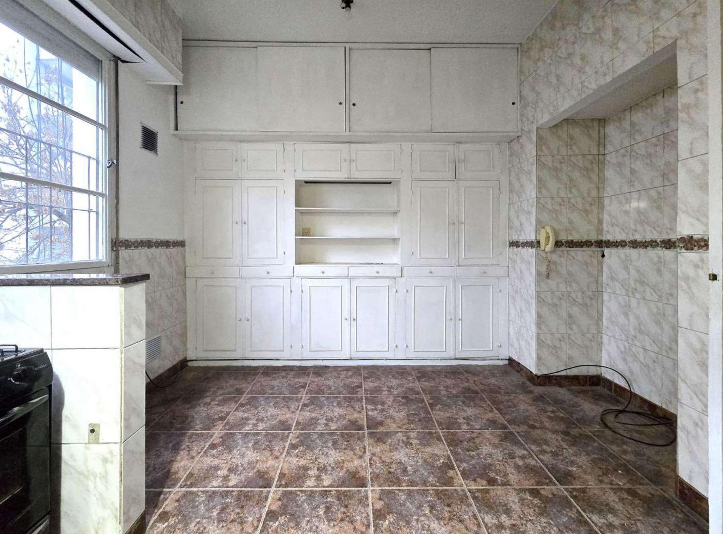 Foto de VENTA TRES AMBIENTES DIVIDIDO EN ALMAGRO, imagen 5