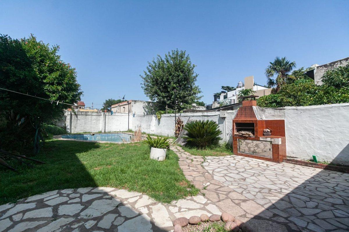 Foto de VENTA CASA 4 AMB CON PILETA Y GARAGE, imagen 5
