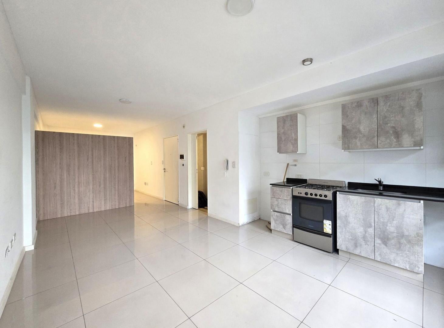 Foto de ALQUILER MONOAMBIENTE DIVIDIDO CON PATIO CABALLITO, imagen 2