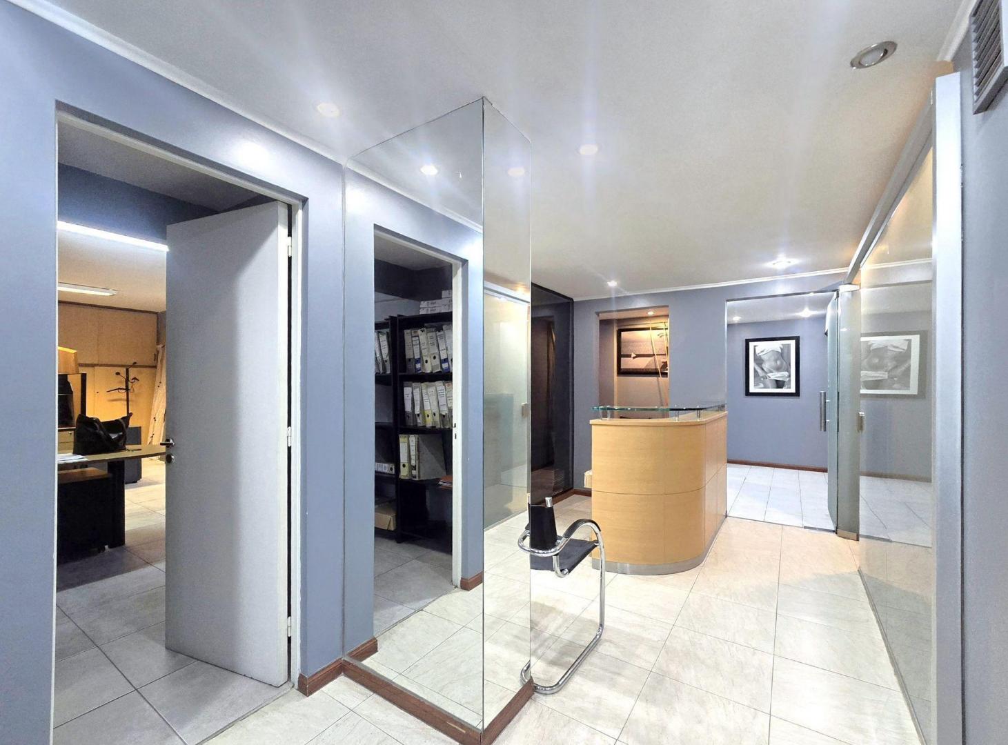 Foto de VENTA OFICINAS RENOVADAS AV. CÓRDOBA, imagen 2