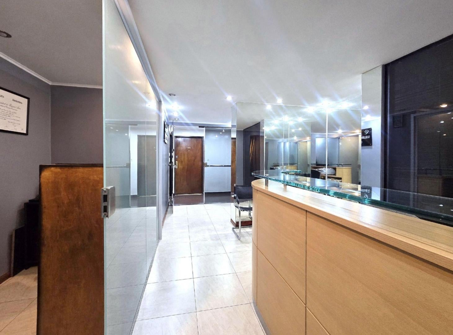 Foto de VENTA OFICINAS RENOVADAS AV. CÓRDOBA, imagen 1