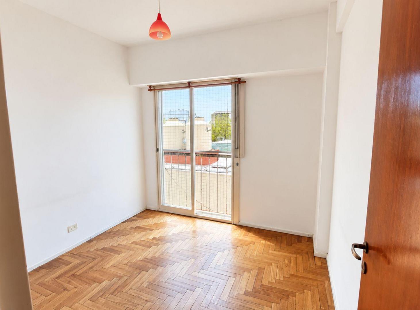 Foto de Venta 2 Amb. Flores. Muy luminoso y ventilado., imagen 1