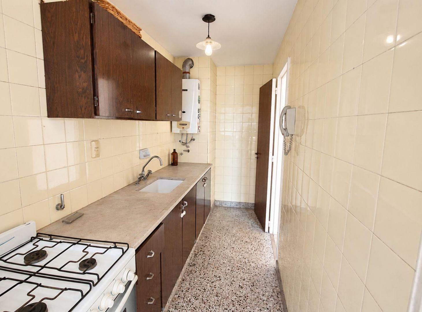 Foto de Venta 2 Amb. Flores. Muy luminoso y ventilado., imagen 4