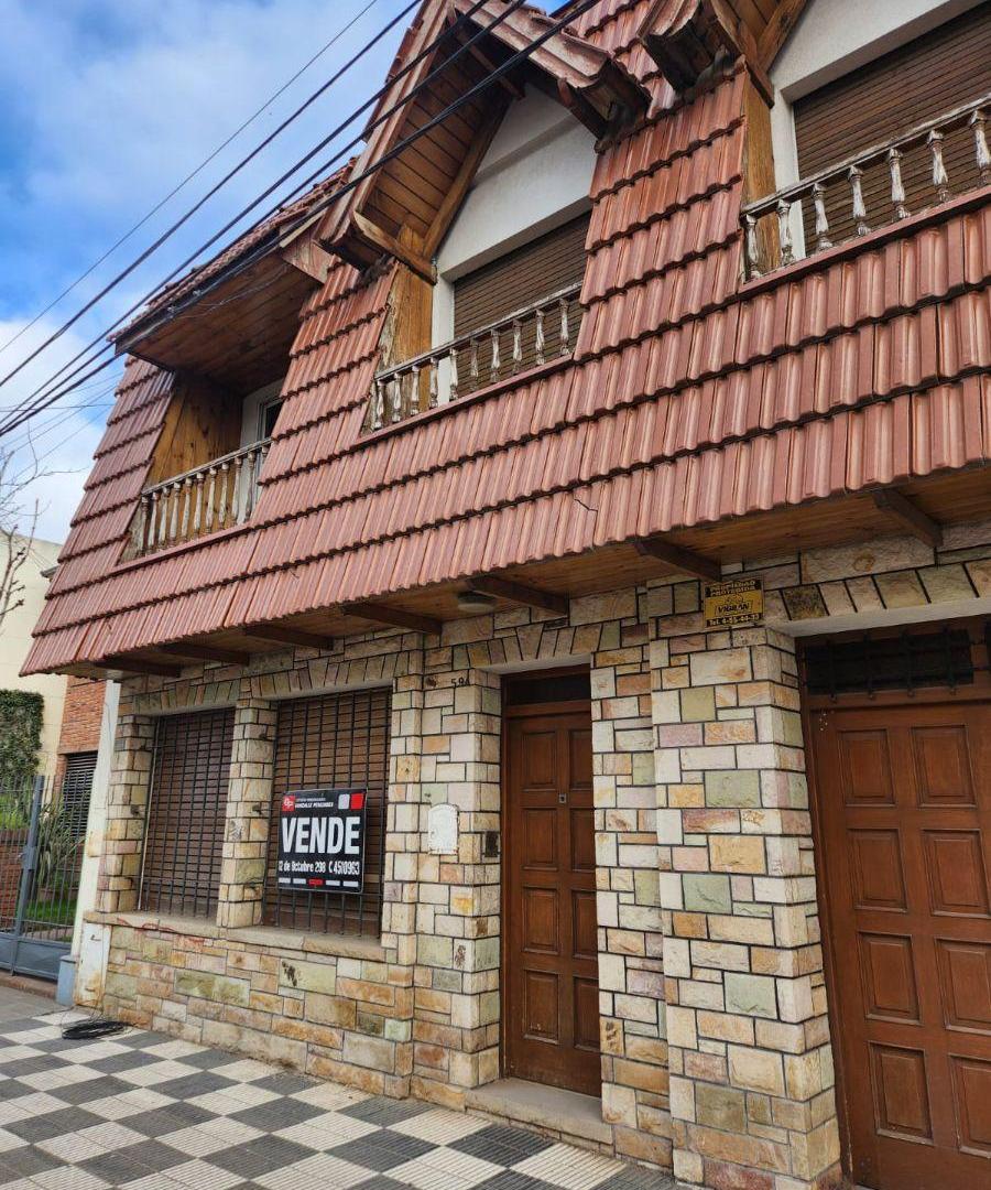 Casa con 240 m² totales y 4 ambientes en venta en Centro Norte