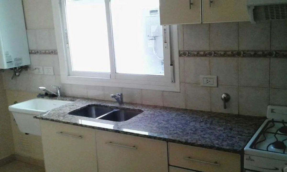 Departamento de 65 m² con 2 Dormitorios en Alquiler en Centro 3