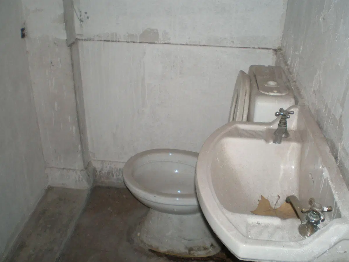 Local Con Baño En Excelente Ubicacion ! 4
