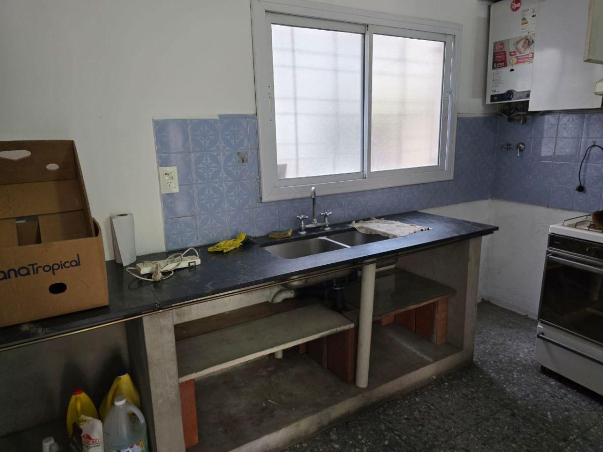 Foto de Amplio PH tipo casa 3 ambinetes con patio y terraza!, imagen 5