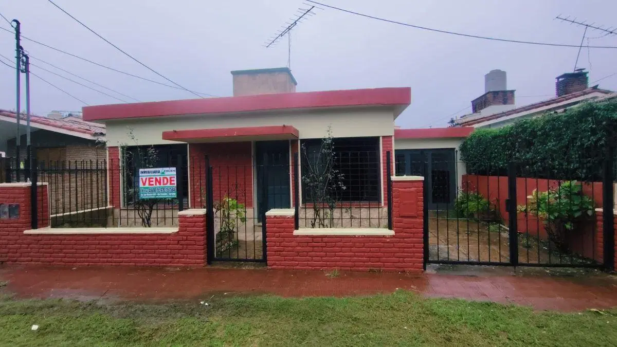 Casa con 3 dormitorios en venta con 300 m² en Río Ceballos 3