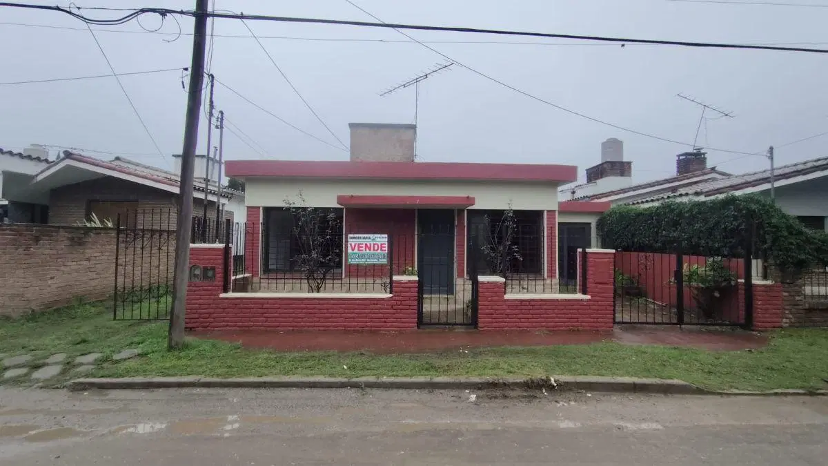 Casa con 3 dormitorios en venta con 300 m² en Río Ceballos 4