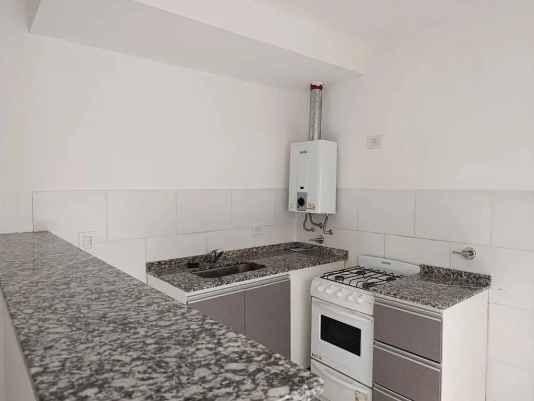 Foto de Departamento 1 dormitorio con balcon en venta en B ° General Paz, imagen 1