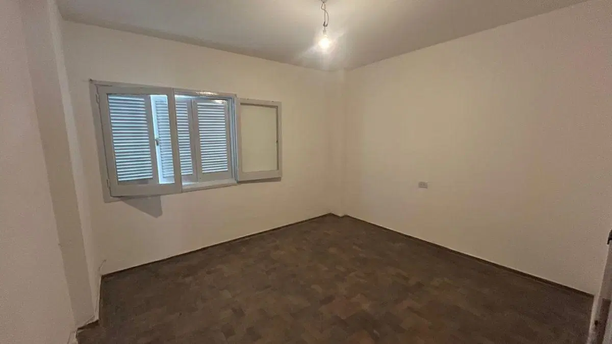 SEMI PISO EN ALQUILER, calle San Jerónimo 537, primer piso frente 110MTS. 2