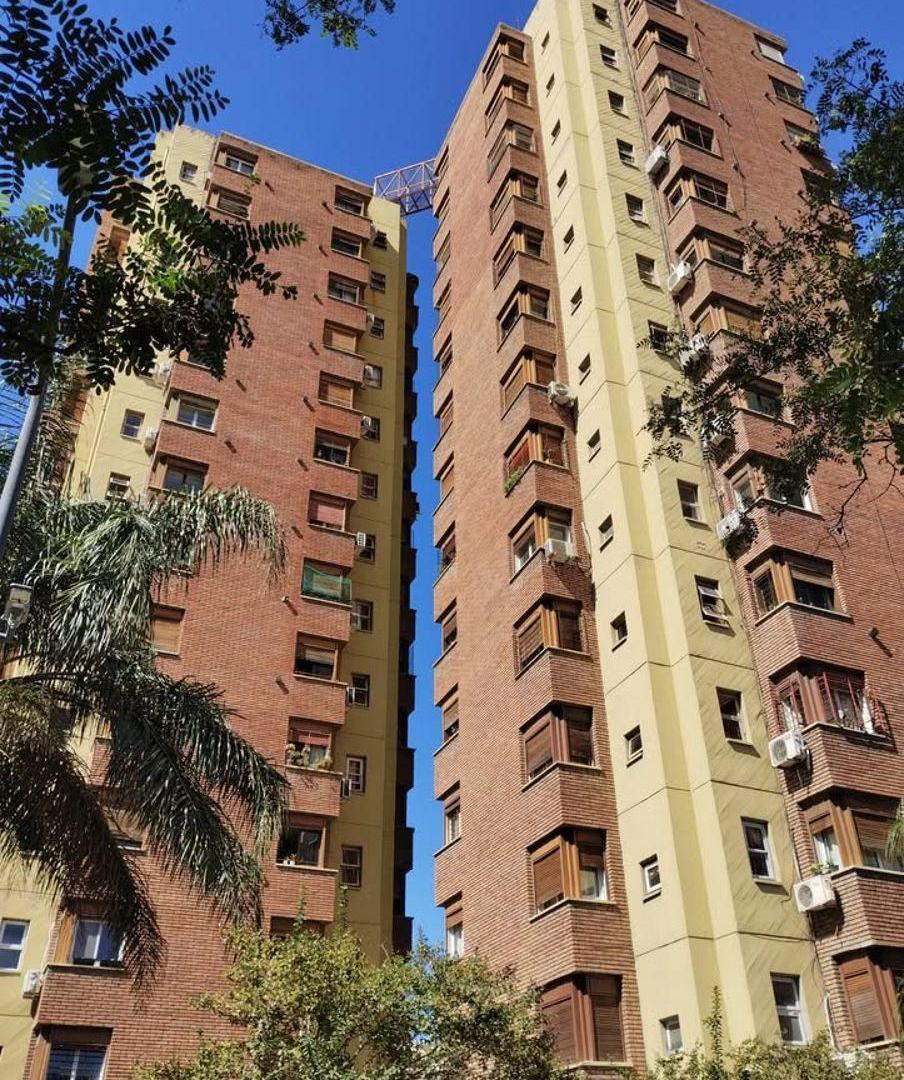 Alquiler - Güemes - S/cañada a mts de la Feria - piso alto - 1 dor - Seg
