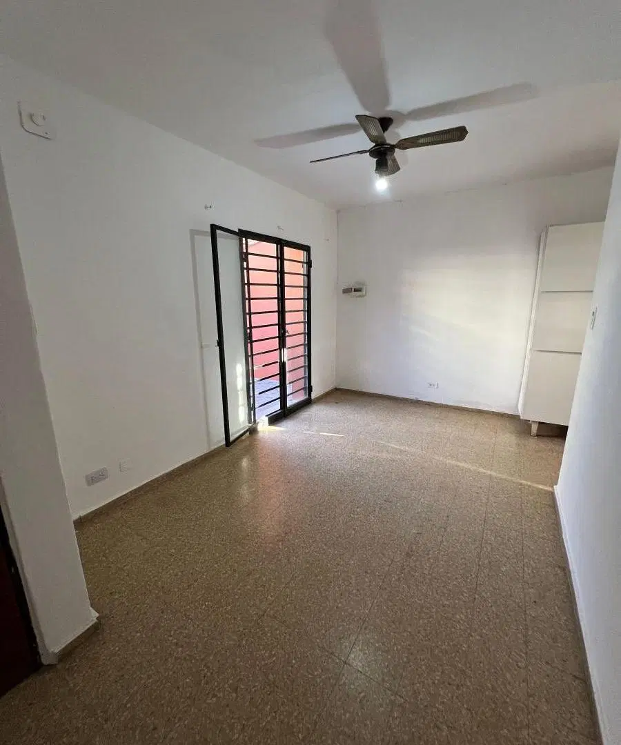 ALQUILER - Lomas De S Martín - Pablo Barrelier 2845- Hermosa casa - 3 Dor. con cochera HErm 4